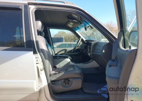 2002 Ford Explorer Sport Trac z USA, uszkodzony, nr VIN 1FMZU67E52UC88153